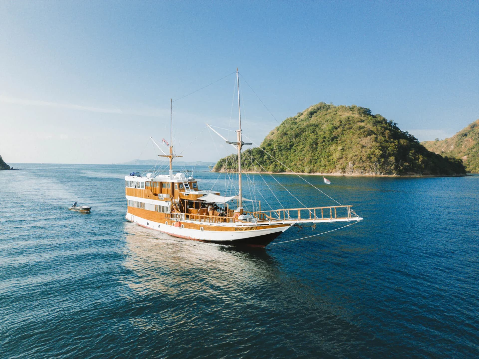 3 Days Liveaboard Cruise in Komodo