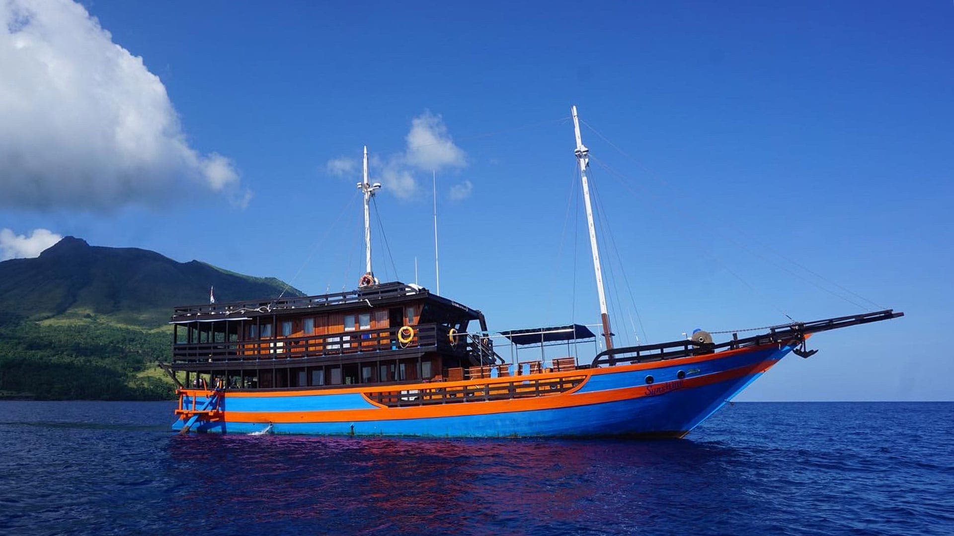 Sunshine Liveaboard